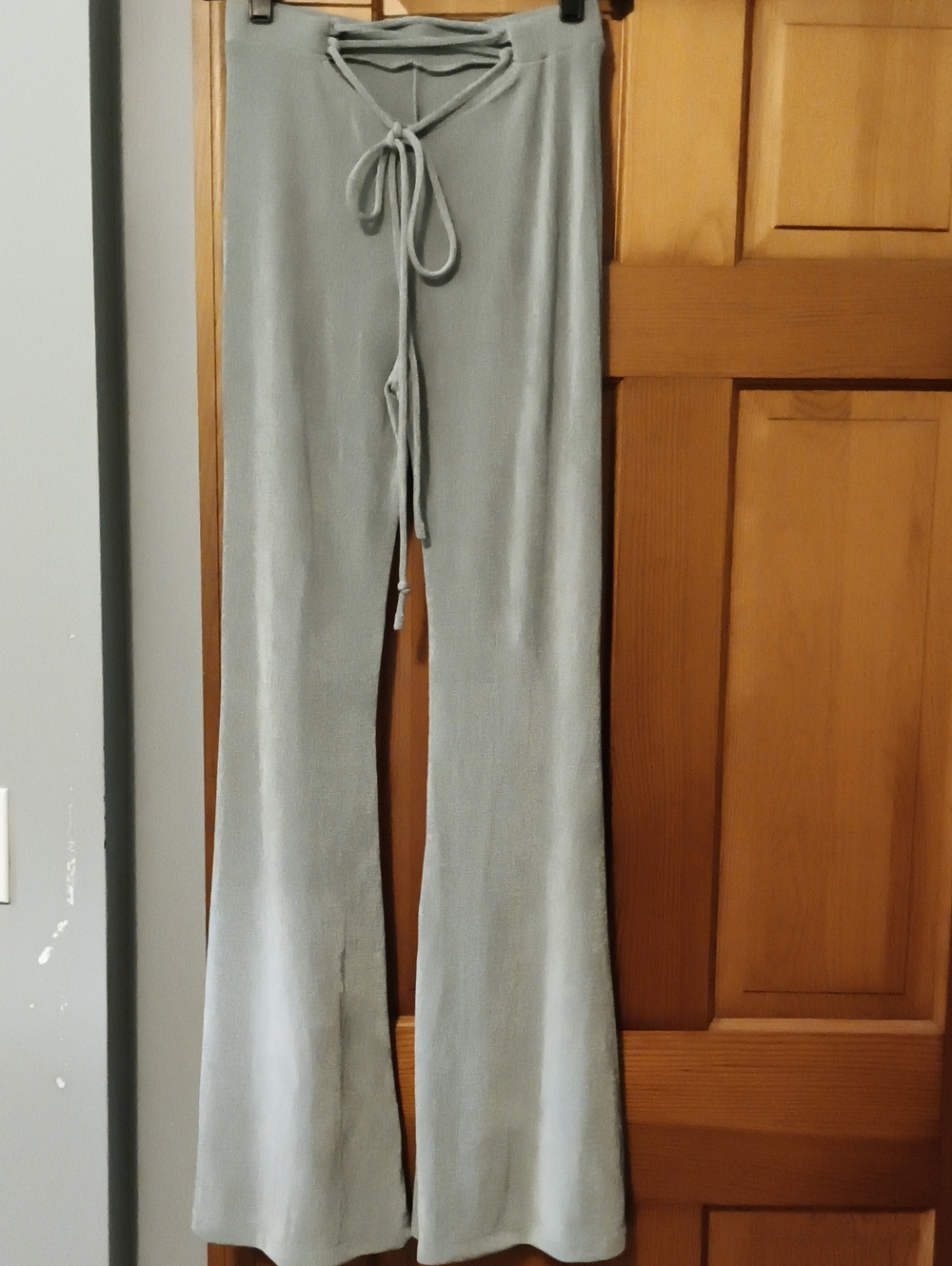 Women's Sage Gray Ribbed Lace-Up Exposed Belly Waist Flare Pants NEW XS/S